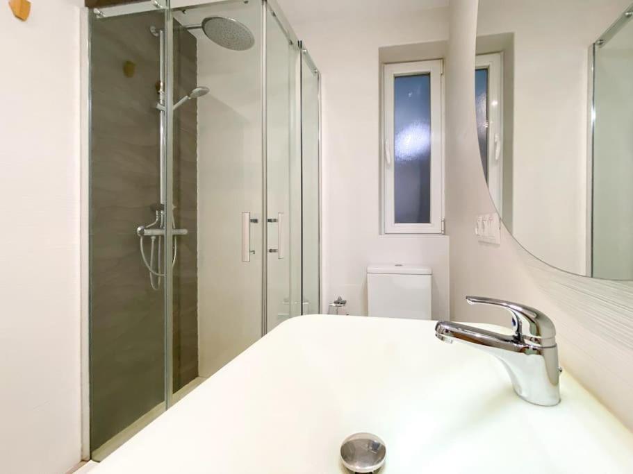 New Lavapies Spacious Flat, 2 Bedrooms And 2 Balconies 马德里 外观 照片